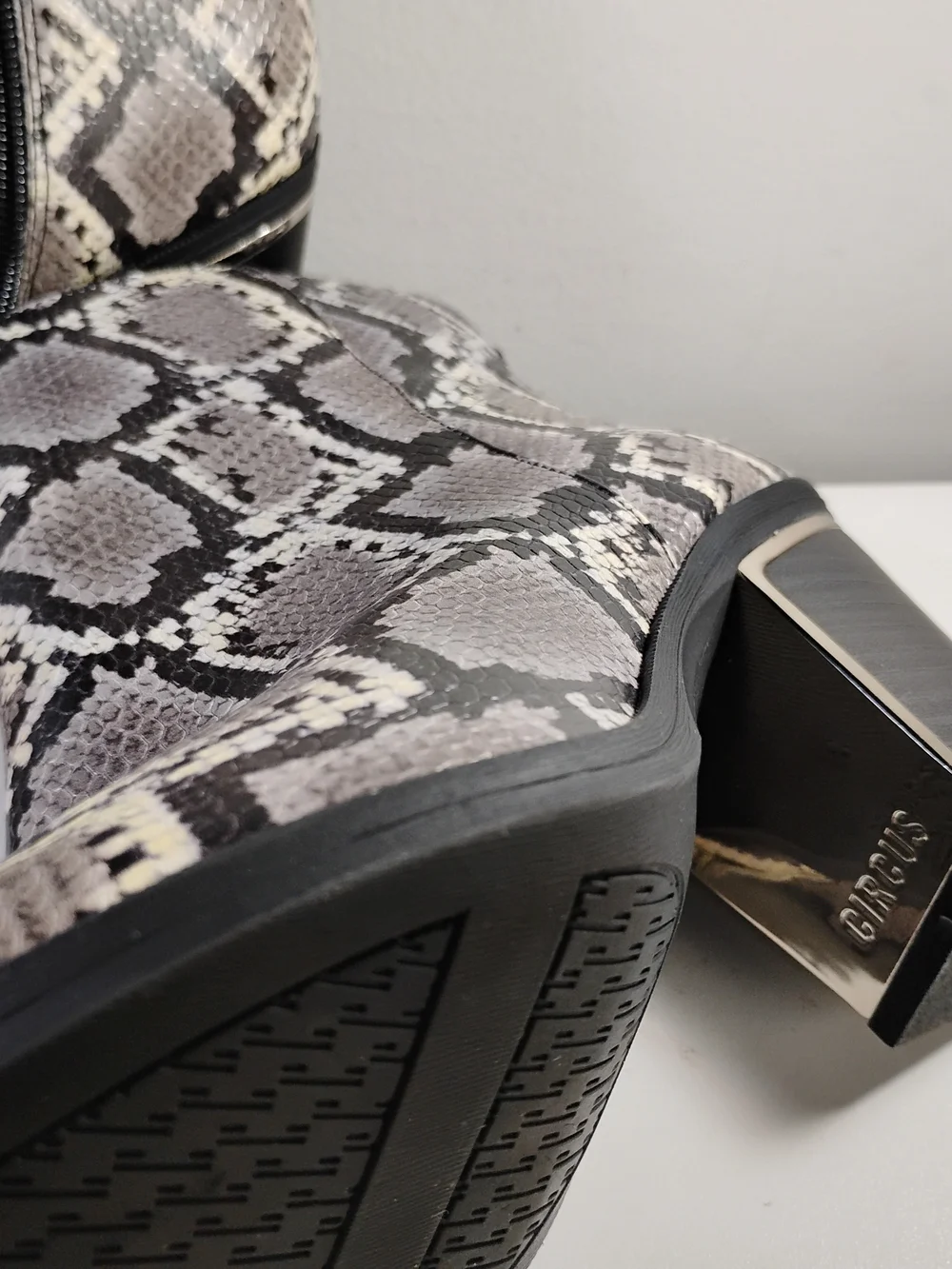 Circus Women’s Size 8 Snake Print Pointed Toe Ankle Boots Block Heel